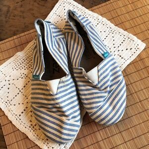 Paez Blue Striped Canvas Shoes 9